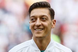 Nach dem WM-Aus kann Mesut Özil wieder strahlen