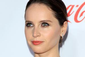 Felicity Jones hat heimlich ihren Freund geheiratet