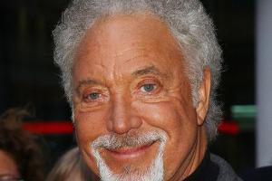 Tom Jones im Krankenhaus: Tritt er am Freitag schon wieder auf?