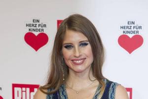 Cathy Hummels: Mama und Sohnemann sind jetzt Zuhause