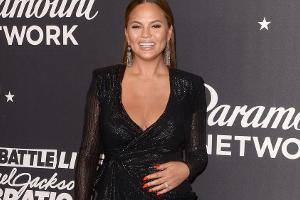 Chrissy Teigen verrät das Geschlecht ihres zweiten Babys!