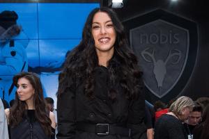 Rebecca Mir vertraut in Mode-Fragen ihrem Mann Massimo