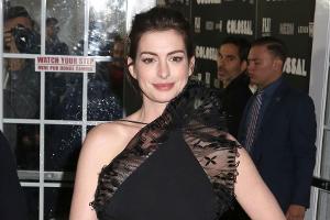 Anne Hathaway warnt alle Bodyshamer vor: "Ich nehme zu"