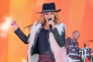 Helene Fischer im Cowgirl-Look: So wild rockt sie die Ischgl-Bühne