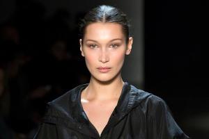 Bella Hadid wird beleidigt und schlägt souverän zurück
