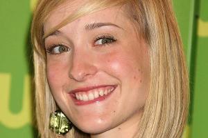 Allison Mack wollte Emma Watson in ihre "Sex-Sekte" locken