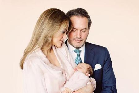 Prinzessin Madeleine von Schweden und Ehemann Chris O'Neill zeigen ihr drittes Kind, Prinzessin Adrienne Prinzessin Madeleine von Schweden und Ehemann Chris O'Neill zeigen ihr drittes Kind, Prinzessin Adrienne