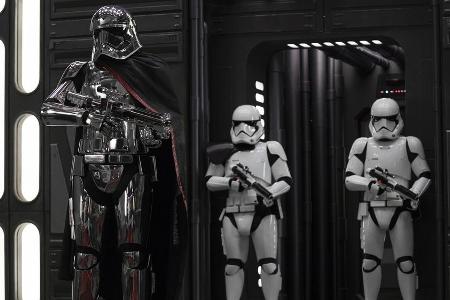 Gwendoline Christie als Captain Phasma in Gwendoline Christie als Captain Phasma in