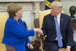 Angela Merkel: Auf Kuschelkurs mit Donald Trump