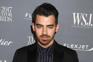 Joe Jonas wird für den Autounfall seiner Assistentin verklagt