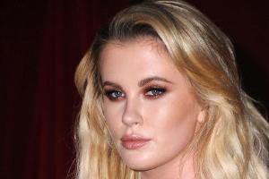 Nackt-Shooting: Ireland Baldwin erfüllt sich einen Kindheitstraum