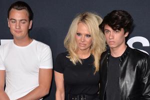 Pamela Anderson: Ihre Söhne haben mit Fäusten ihre Ehre verteidigt