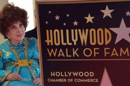 Gina Lollobrigida erhielt am Donnerstag ihren Stern auf dem Walk of Fame in Hollywood