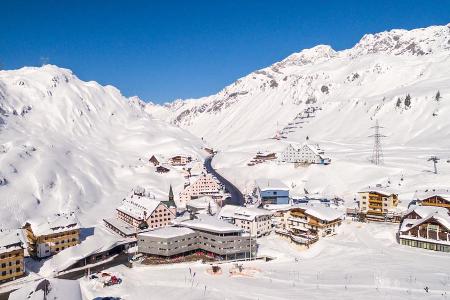 Sankt Christoph: Kunst- und Kulturzentrum im Schnee