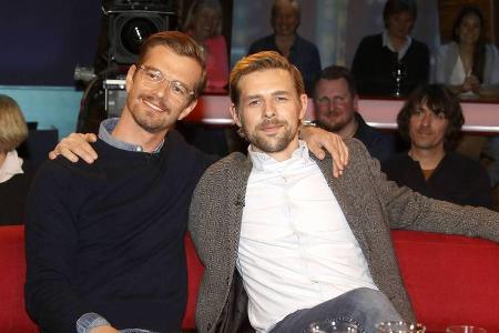 Joko Winterscheidt und Klaas Heufer-Umlauf sind für den guten Zweck unter die Schokoladen-Entwickler gegangen Joko Winterscheidt und Klaas Heufer-Umlauf sind für den guten Zweck unter die Schokoladen-Entwickler gegangen