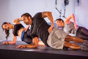 Daniel Aminati lässt Fitness-Fans schwitzen