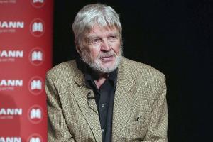 Schauspieler Hardy Krüger veröffentlichte bereits auch mehrere Erzählungen und Romane