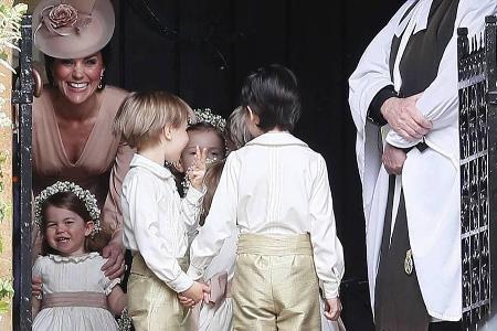 Prinzessin Charlotte und Herzogin Kate (l.) kurz vor der Hochzeit von Pippa Middleton