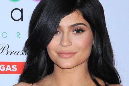 Kylie Jenner bringt ihre eigene Sonnenbrillen-Kollektion auf den Markt
