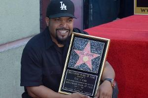 Ice Cube enthüllt Stern auf dem Hollywood Walk of Fame