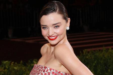 Miranda Kerr setzt auf eine ziemlich spezielle Gesichtsbehandlung