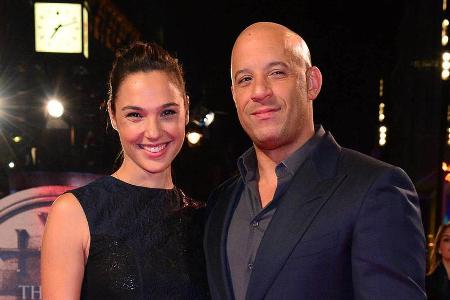Vin Diesel und Gal Gadot im Jahr 2015 gemeinsam bei einer Filmpremiere Vin Diesel und Gal Gadot im Jahr 2015 gemeinsam bei einer Filmpremiere
