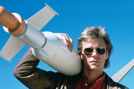 Richard Dean Anderson in seiner Kultrolle als MacGyver