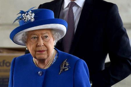 Die Queen und Prinz William bedankten sich bei Helfern der Brandkatastrophe von London
