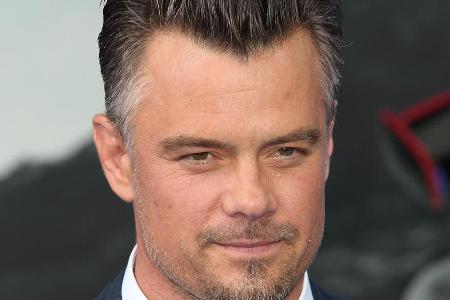 Josh Duhamel musste bei den Dreharbeiten zum fünfte Teil von Josh Duhamel musste bei den Dreharbeiten zum fünfte Teil von