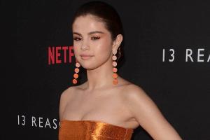Selena Gomez verteidigt ihre Netflix-Serie "Tote Mädchen lügen nicht"