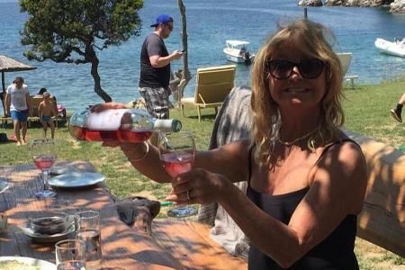 Dieser Urlaub macht sichtlich Spaß: Goldie Hawn in Griechenland