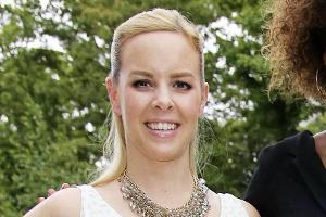 Isabel Edvardsson ist längst verheiratet und bekommt ein...