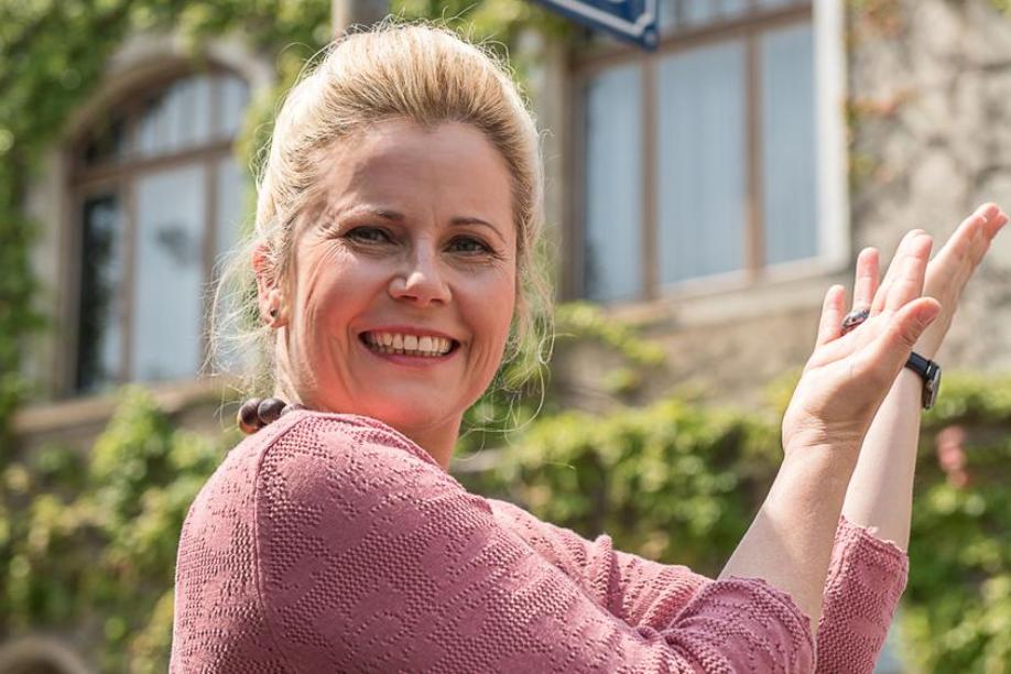 Michaela Schaffrath besucht die Lindenstraße Michaela Schaffrath besucht die Lindenstraße