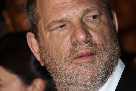 Harvey Weinstein schlägt erster Gegenwind aus der Branche entgegen Harvey Weinstein schlägt erster Gegenwind aus der Branche entgegen