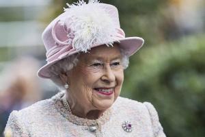 Die Queen in Ascot: Viel Pink, kein Moos