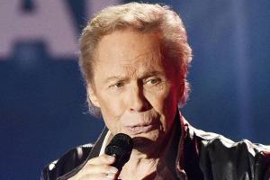 Peter Kraus bricht sich in ARD-Show die Schulter
