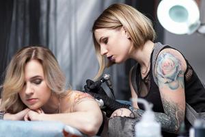 Technik, die unter die Haut geht: Diese Tattoos sind richtig smart