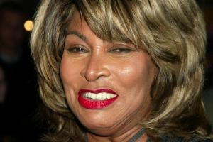 Tina Turner erzählt von ihrer dramatischen Flucht von Ehemann Ike