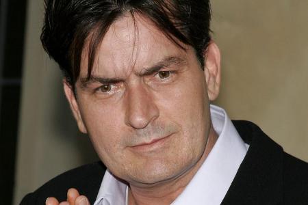 Es scheint so, als könne Charlie Sheen erst einmal aufatmen