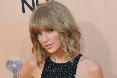 Taylor Swift sorgt bei ihren Fans für Schnappatmung Taylor Swift sorgt bei ihren Fans für Schnappatmung