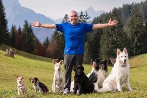 Cesar Millan: Was man vom US-Hundeprofi wirklich lernen kann