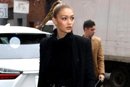 Sexy: Model Gigi Hadid rockt schwarze Overknees