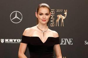 Fashion-Check: Der Style von Schauspielerin Emilia Schüle