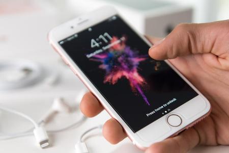 Objekt der Begierde chinesischer Schmuggler: das iPhone Objekt der Begierde chinesischer Schmuggler: das iPhone