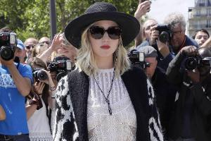 Jennifer Lawrence: Hippes Festival oder elegante Fashion Show?