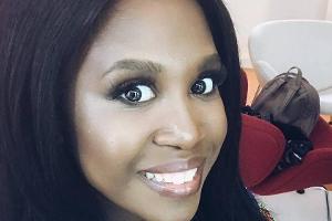 Grüße aus den Flitterwochen: So dankt Motsi Mabuse ihren Fans