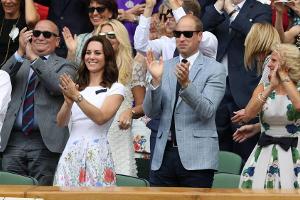 Prinz William und seine Kate bejubeln Roger Federer