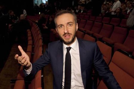 Jan Böhmermann richtete seinen ganz persönlichen Kundendienst ein