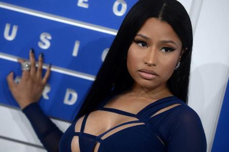 Nicki Minaj ist jetzt endlich auch bei Snapchat - muss aber einiges nachholen Nicki Minaj ist jetzt endlich auch bei Snapchat - muss aber einiges nachholen