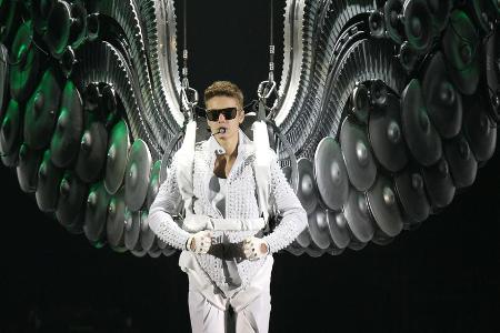 Dieses Bild gibt es erstmal nicht mehr zu sehen: Justin Bieber auf der Bühne Dieses Bild gibt es erstmal nicht mehr zu sehen: Justin Bieber auf der Bühne